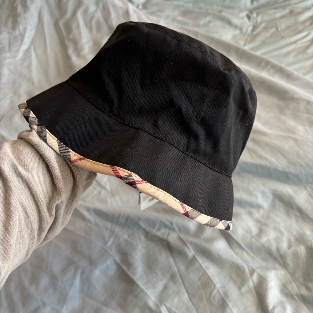 Burberry “Nova Check” Bucket Hat; sz M - Picture 4 of 12